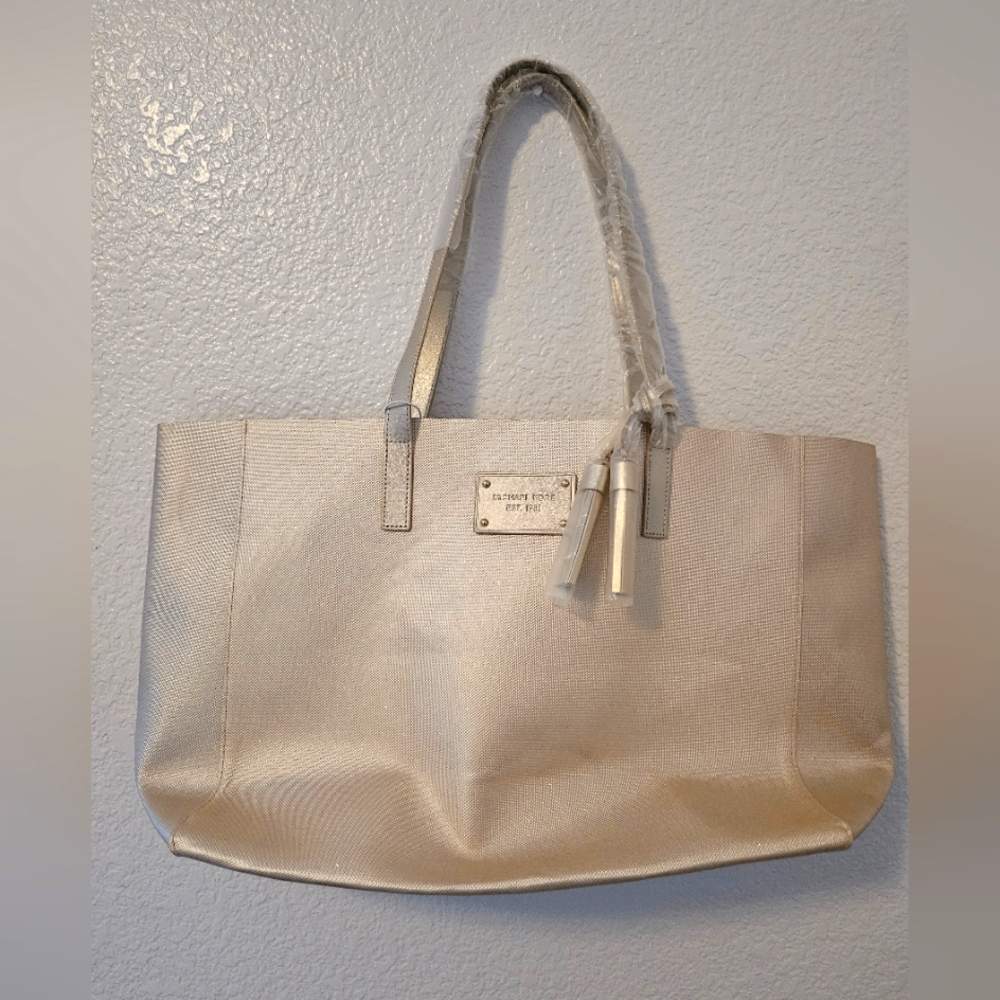 Micheal Kors Glamorous Tote
